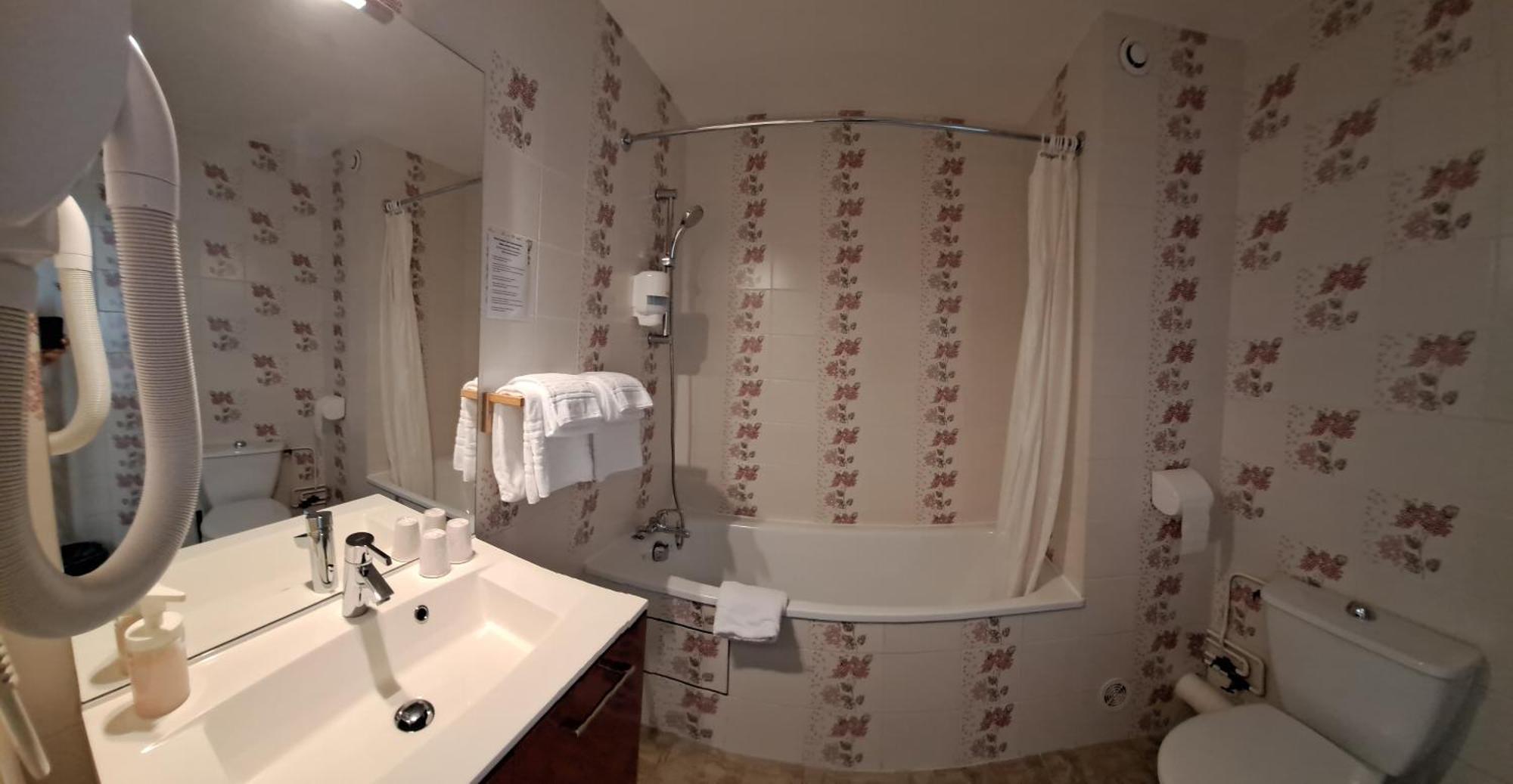 Alti'Pic Hotel Ле-Мон-Дор Экстерьер фото